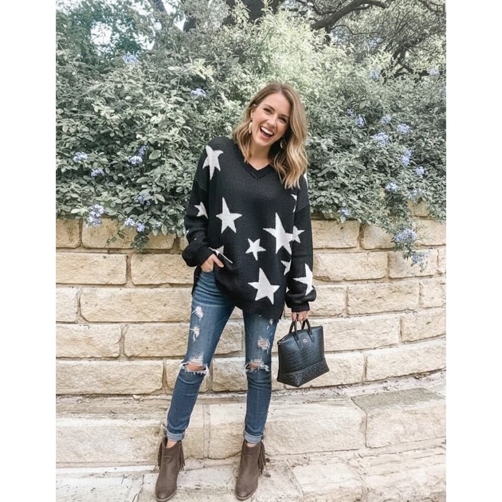 Boutique Star Pattern V-Neck Lantern Sleeve Sweater